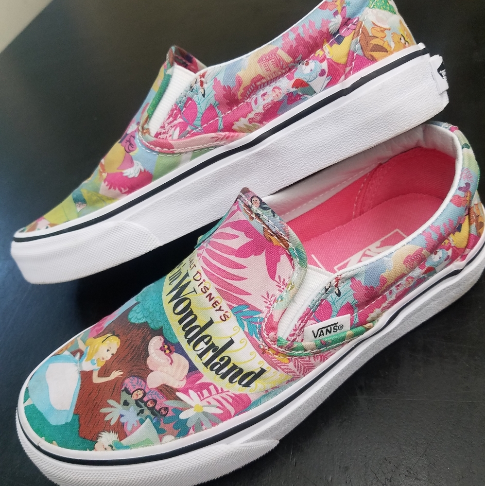 **SOLD***VAN'S Disney Alice in Wonderland (5.5) - Picture 4 of 8
